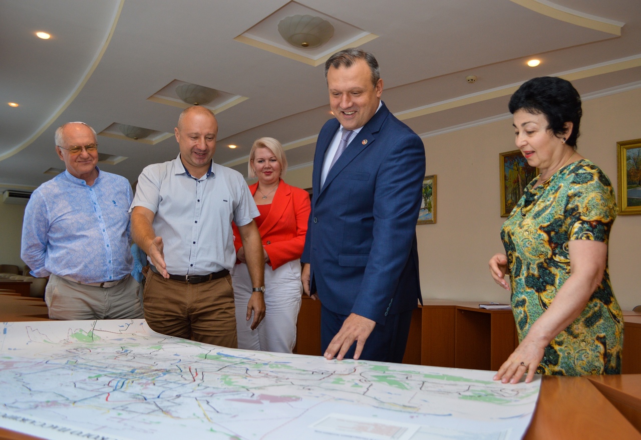 В Донецке состоялась презентация схемы маршрутов городского пассажирского транспорта